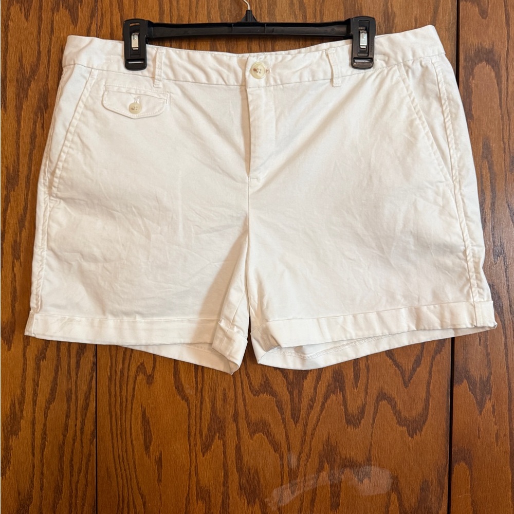 Banana Republic Size 14 Ivory Chino Shorts Cuffed Hem Classic Fit - Picture 1 of 8